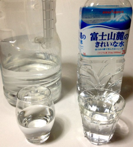 純水と富士山麓のきれいな水と飲み比べ
